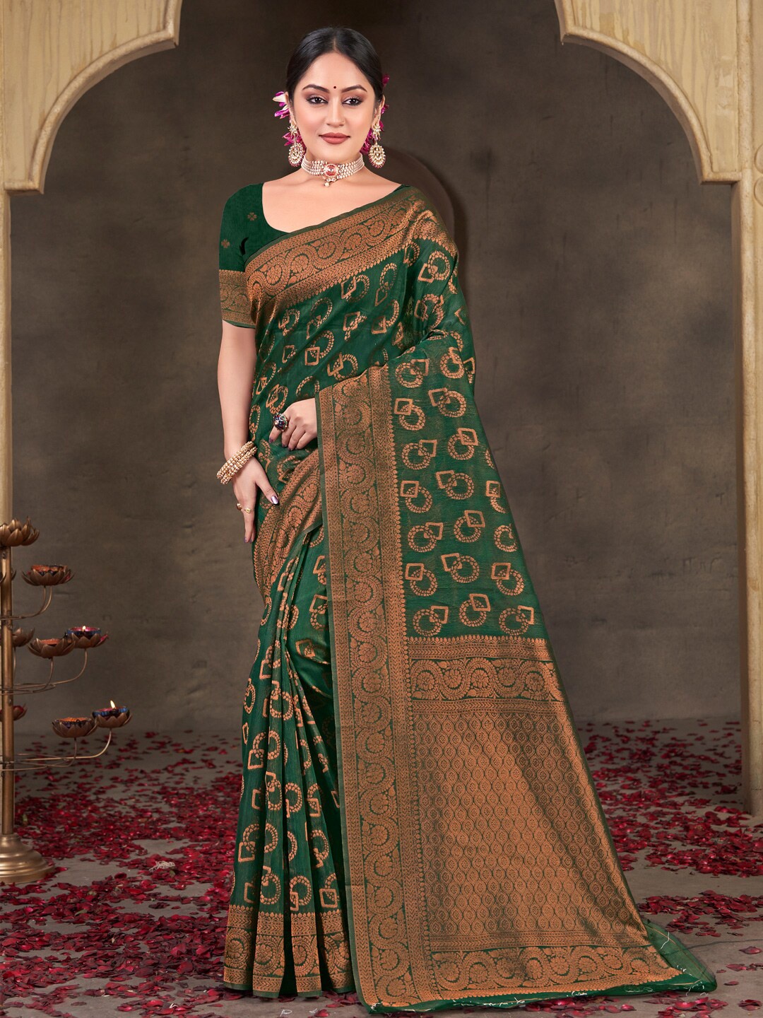 

SANGAM PRINTS Ethnic Motifs Woven Design Zari Saree, Red