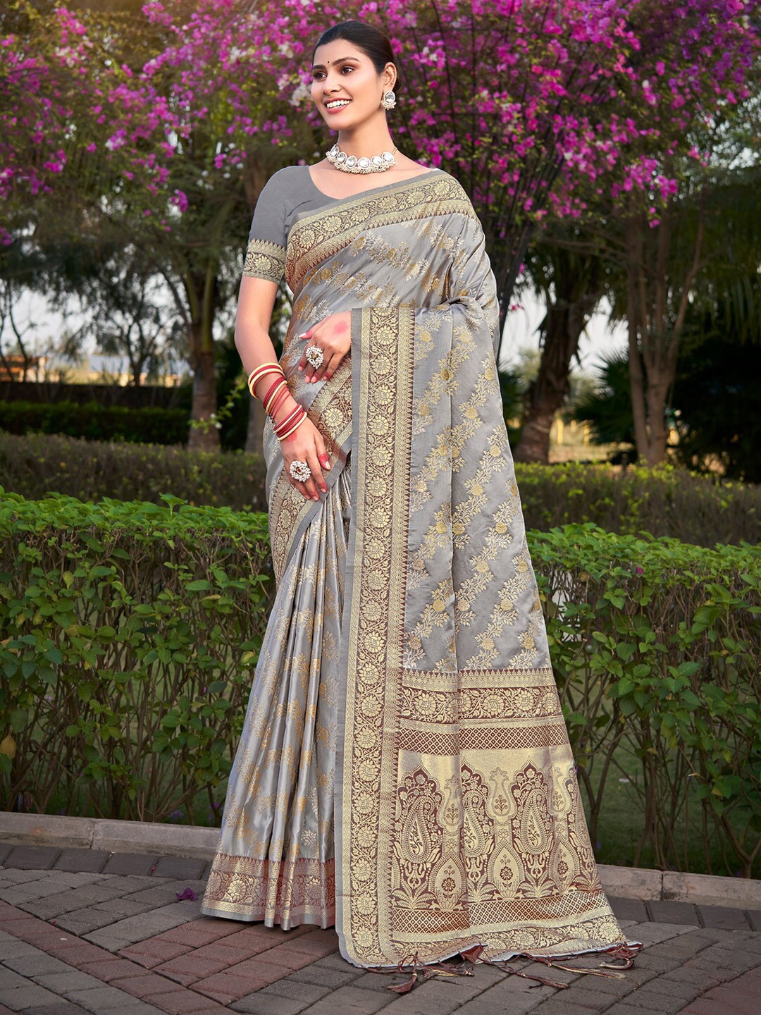 

SANGAM PRINTS Woven Design Zari Satin Banarasi Saree, Grey