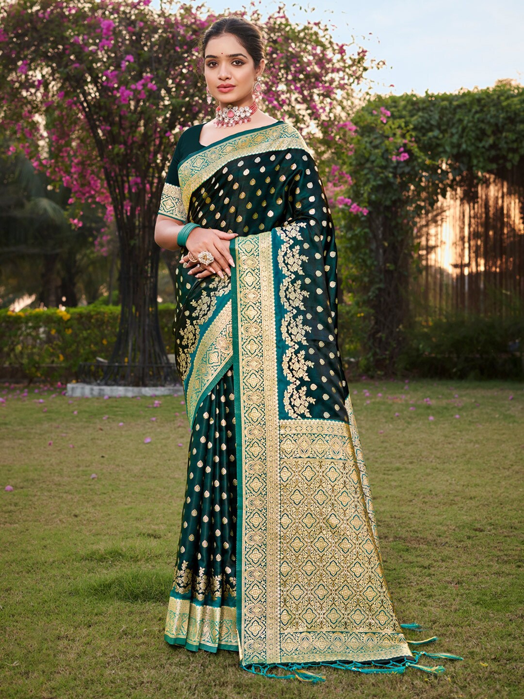 

SANGAM PRINTS Ethnic Motifs Zari Satin Banarasi Saree, Sea green