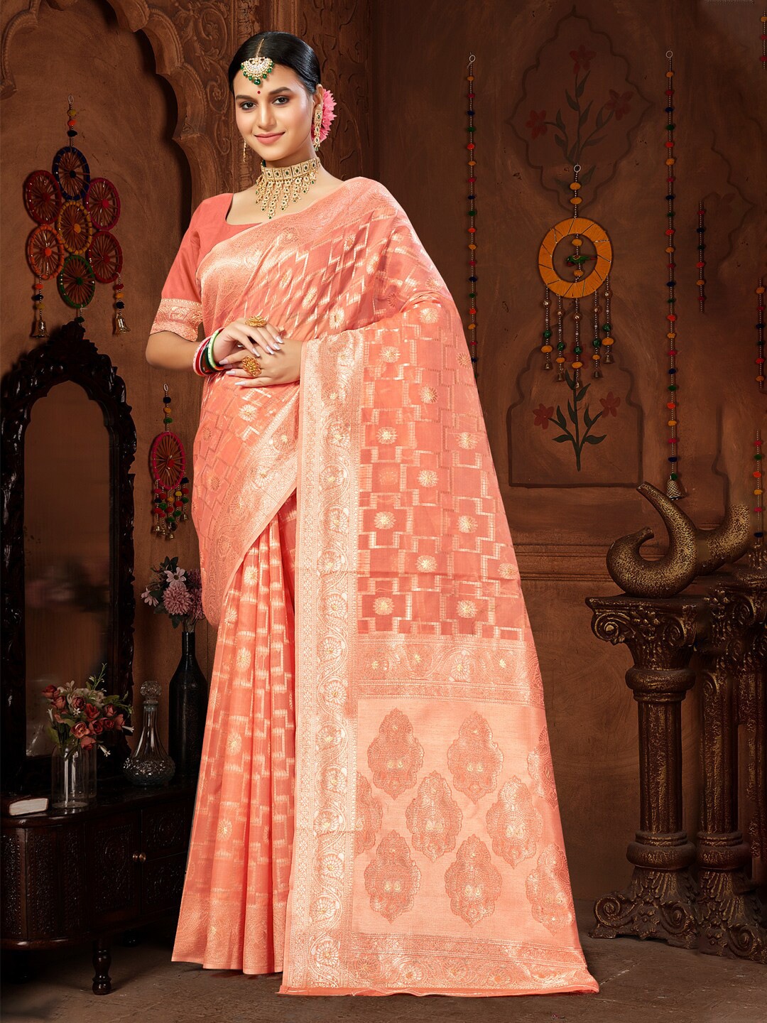 

SANGAM PRINTS Geometric Woven Design Zari Saree, Orange