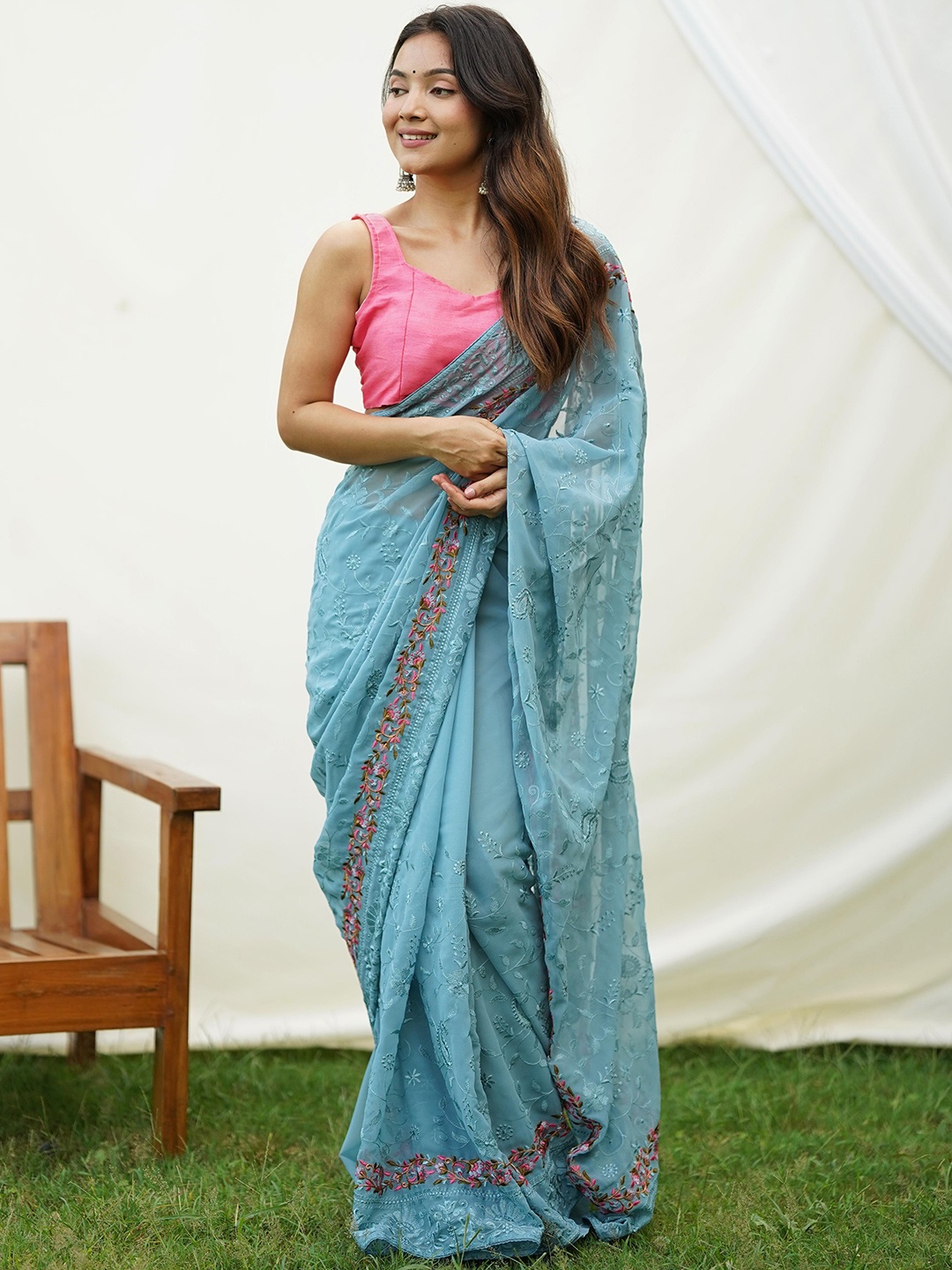 

Ekasya Floral Embroidered Saree, Blue