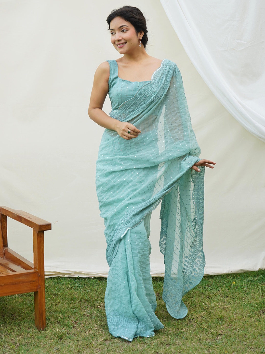

Ekasya Embellished Sequinned Saree, Sea green