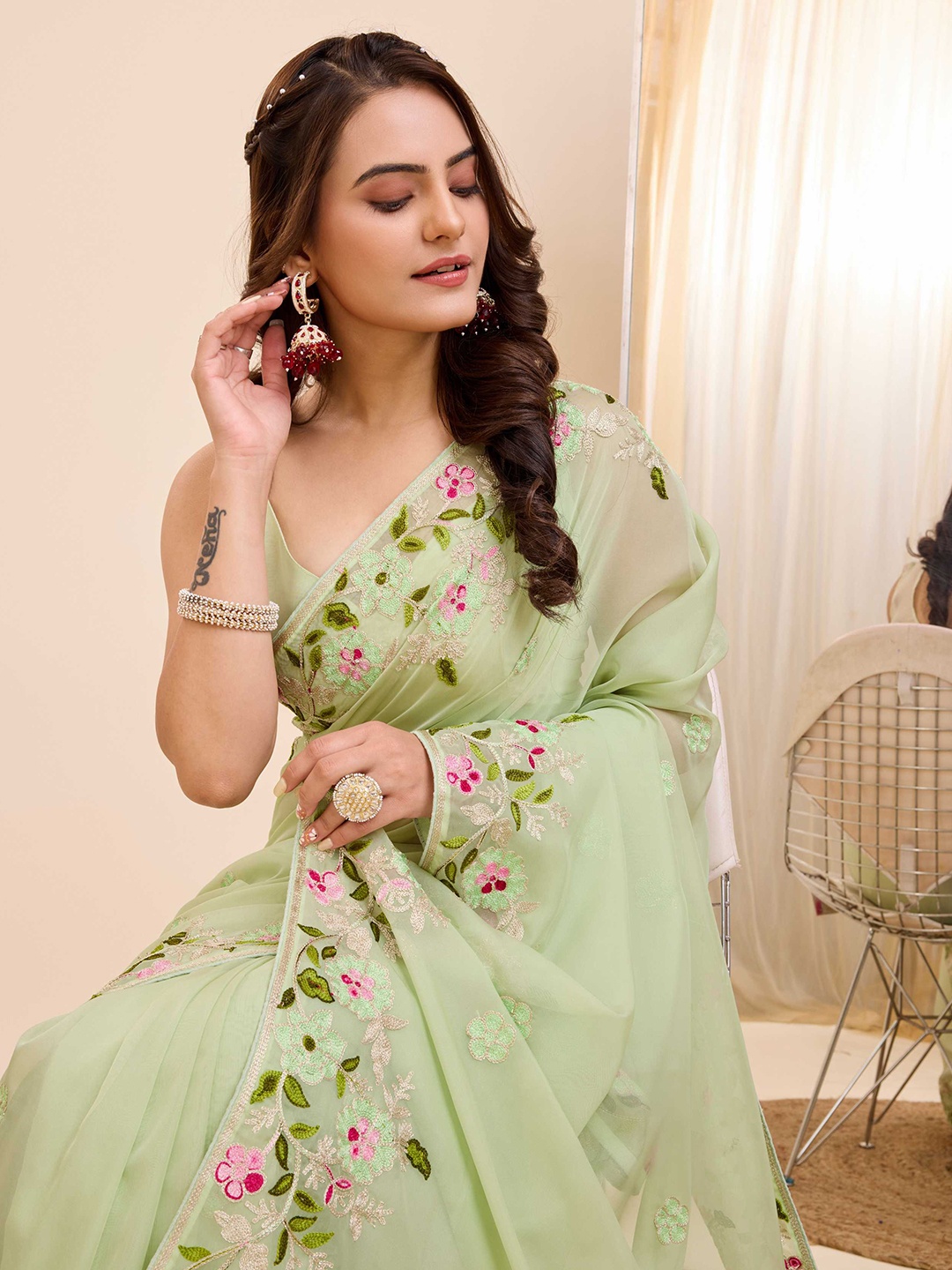 

VAIRAGEE Floral Embroidered Organza Saree, Olive