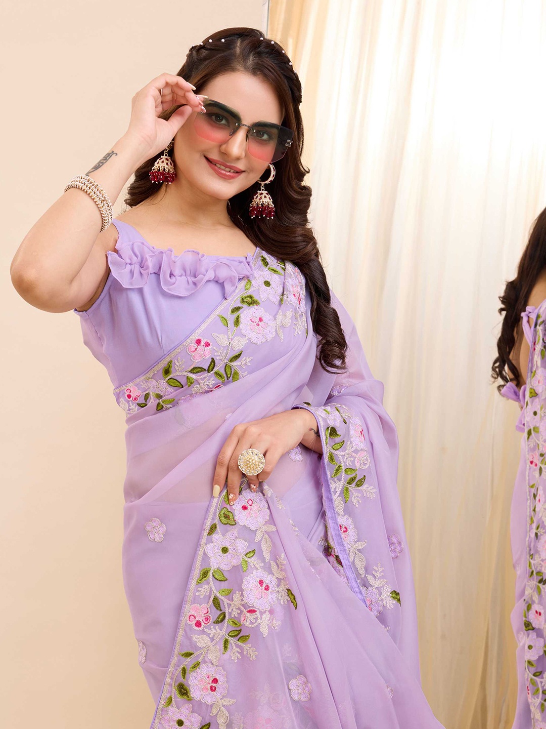 

VAIRAGEE Floral Embroidered Organza Saree, Lavender
