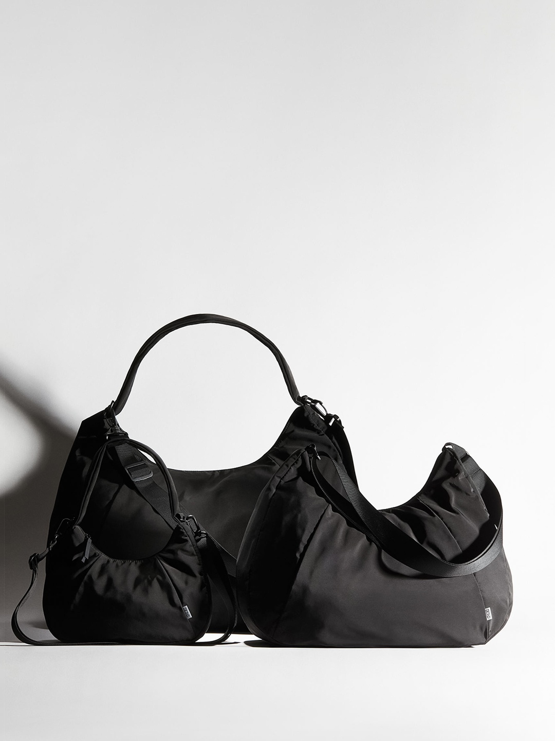 

H&M Large Water-Repellent Sports Bag, Black