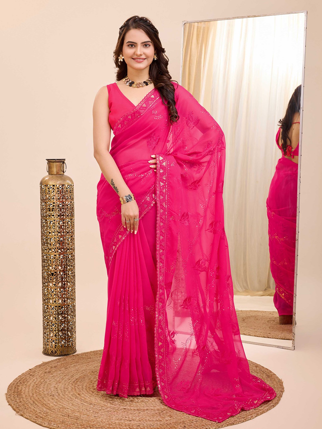 

HERE&NOW Floral Embroidered Saree, Magenta