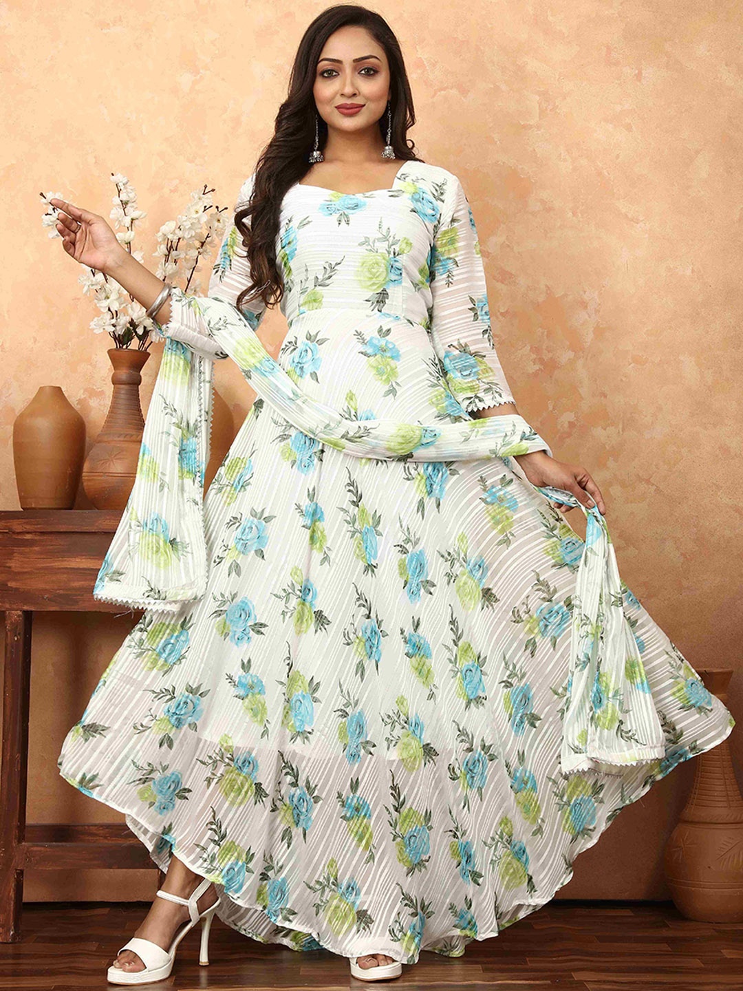 

N N ENTERPRISE Floral Printed Georgette Anarkali Kurta With Dupatta, White