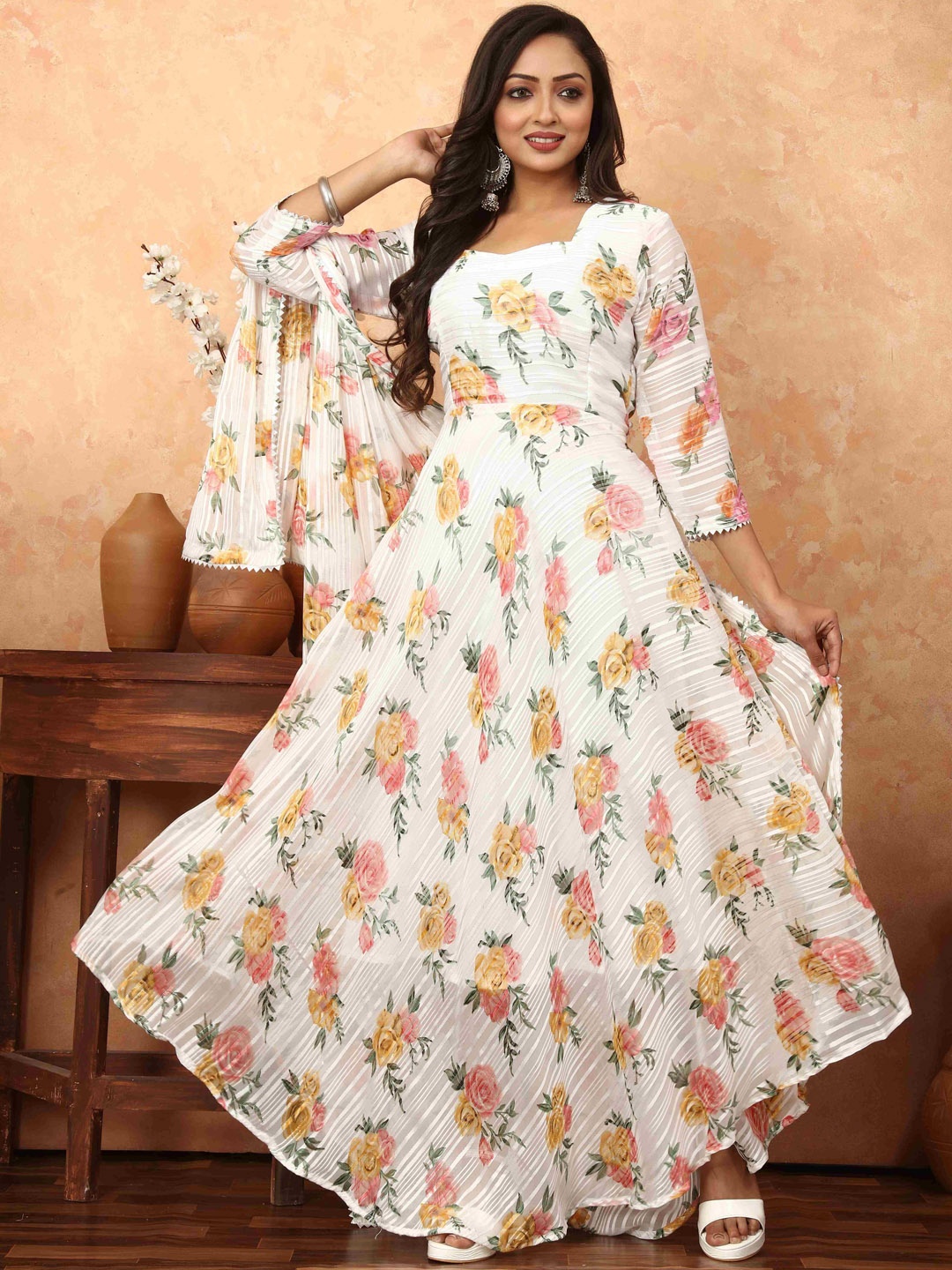 

N N ENTERPRISE Floral Printed Georgette Anarkali Kurta With Dupatta, White