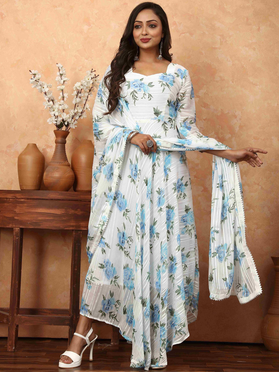 

N N ENTERPRISE Floral Printed Georgette Anarkali Kurta With Dupatta, White