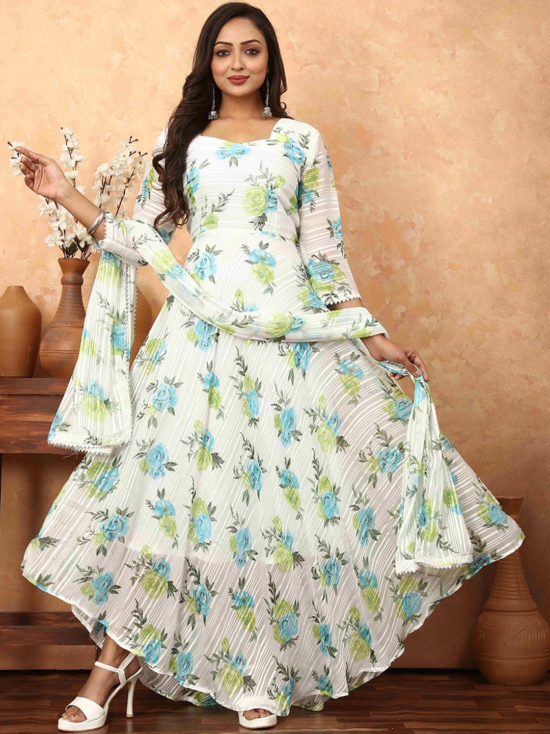 

N N ENTERPRISE Floral Printed Georgette Anarkali Kurta With Dupatta, White