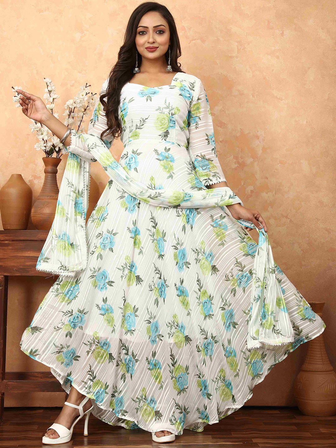 

N N ENTERPRISE Floral Printed Georgette Anarkali Kurta With Dupatta, White