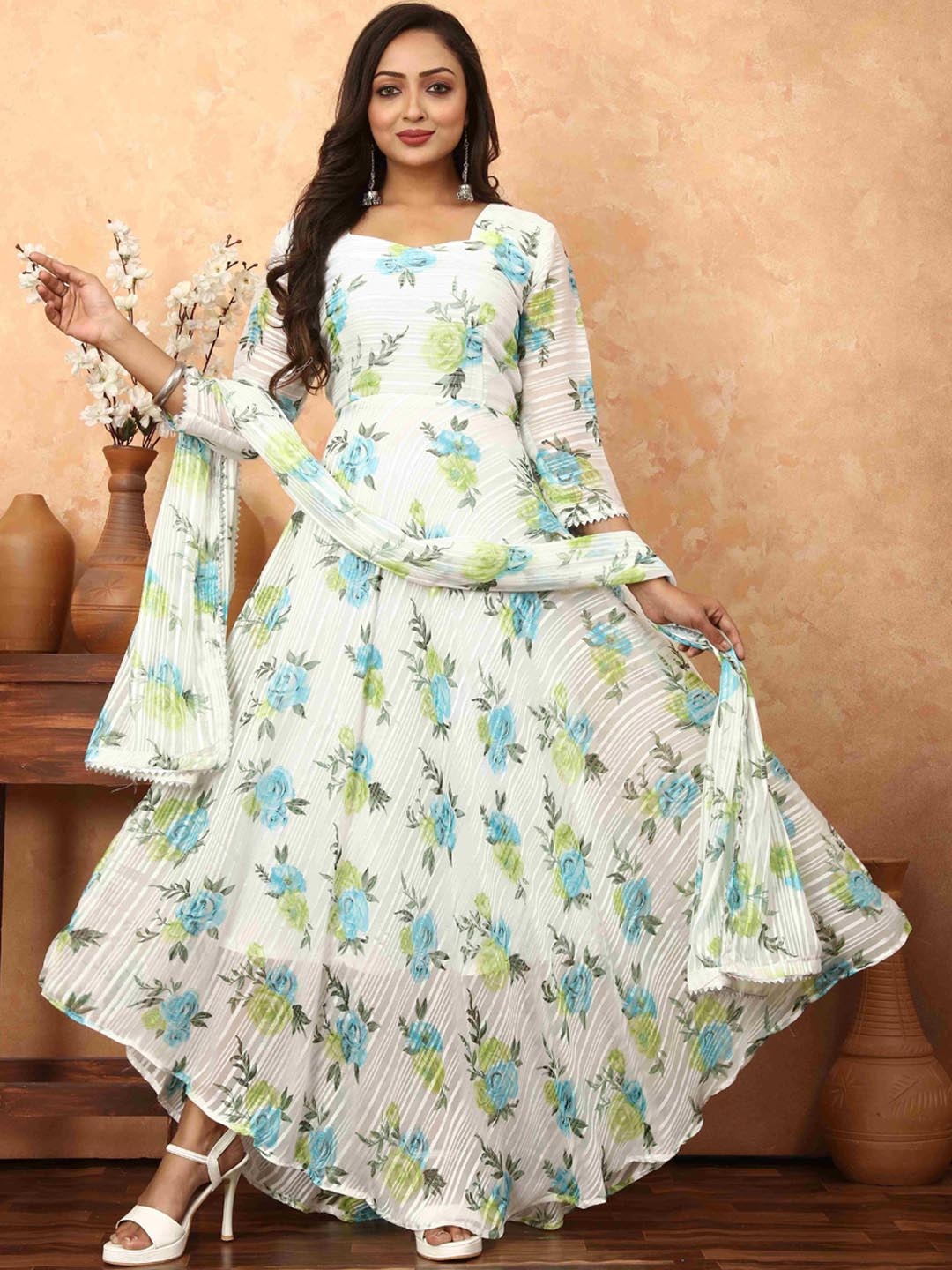 

N N ENTERPRISE Floral Printed Georgette Anarkali Kurta With Dupatta, White