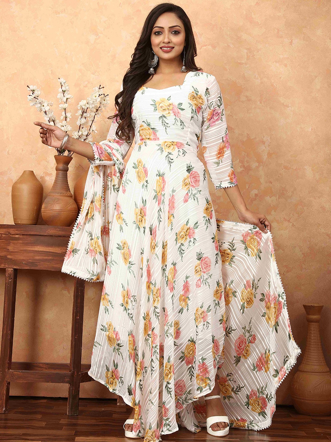 

N N ENTERPRISE Floral Printed Georgette Anarkali Kurta With Dupatta, White