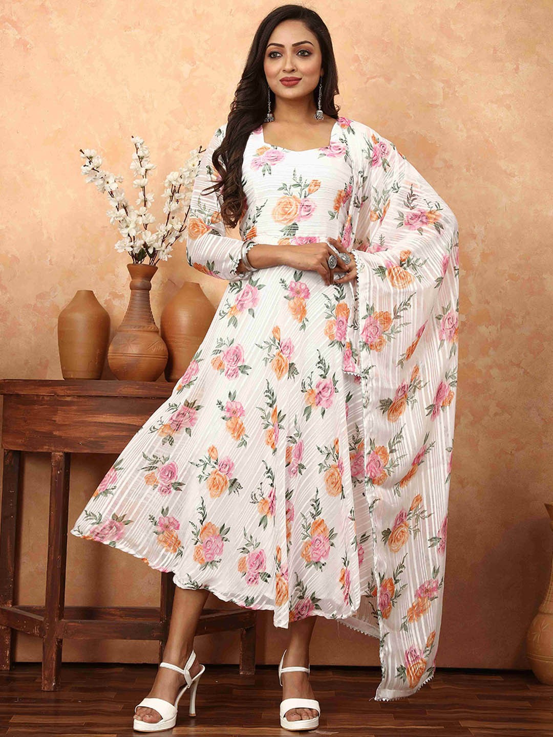 

N N ENTERPRISE Floral Printed Georgette Anarkali Kurta With Dupatta, White