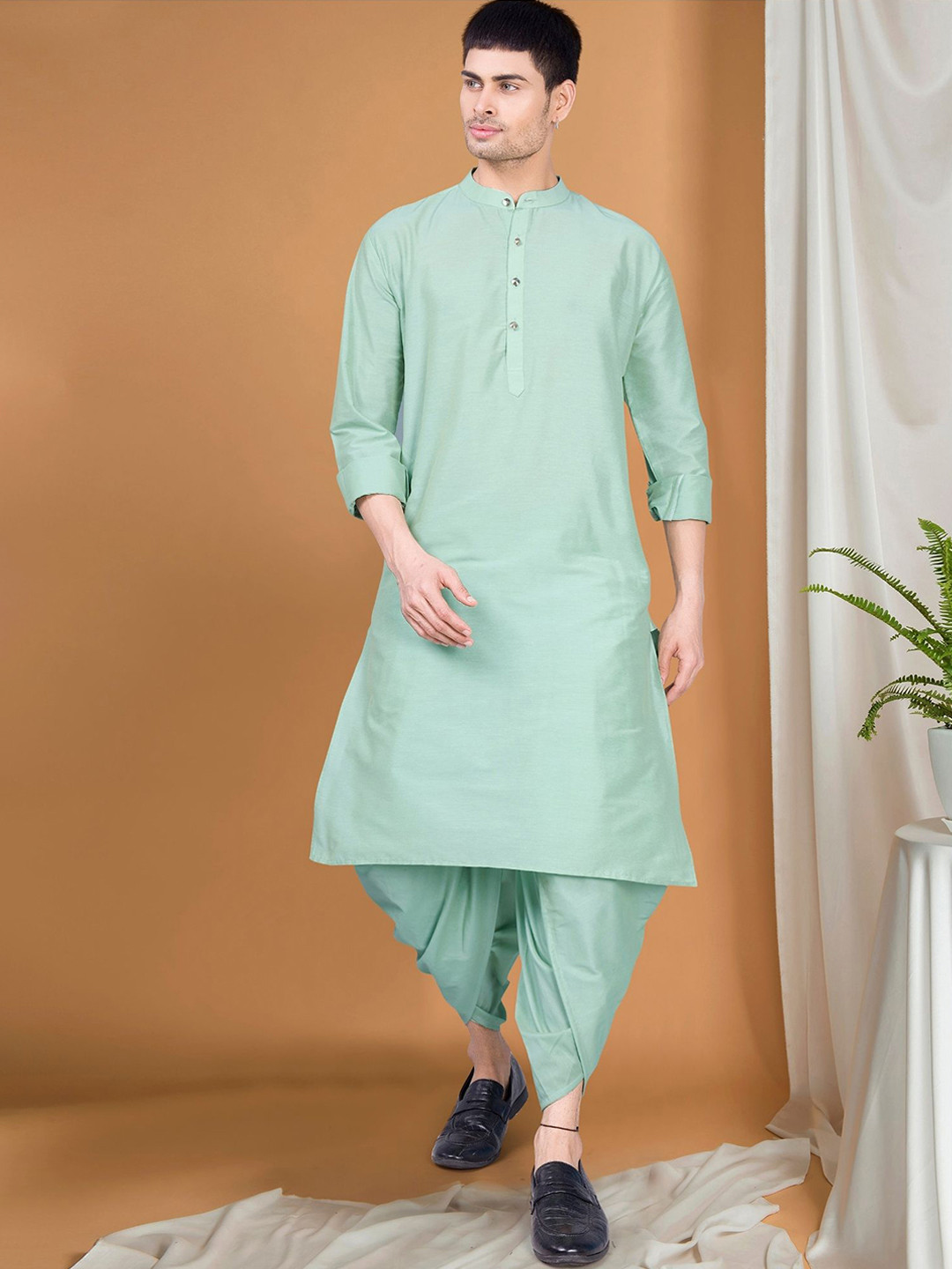 

SHIWAM ETHNIX Mandarin Collar Long Sleeves Regular Kurta with Dhoti Pants, Green