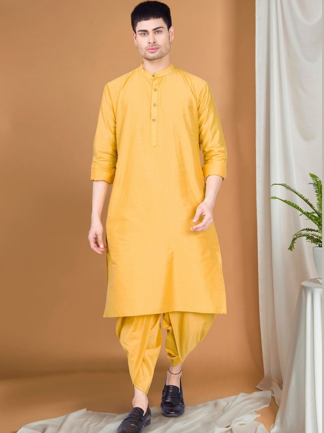 

SHIWAM ETHNIX Mandarin Collar Cuffed Sleeves Straight Kurta With Dhoti Pant, Yellow