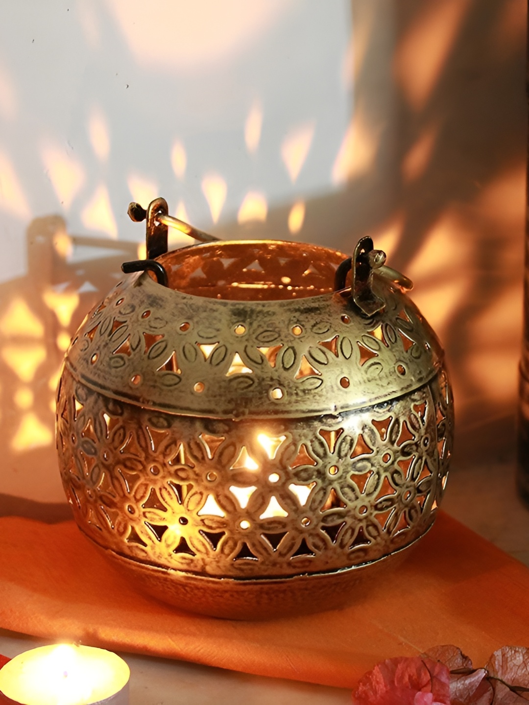 

RSN Diya Deepak Lamp Lantern Candle Holder, Gold