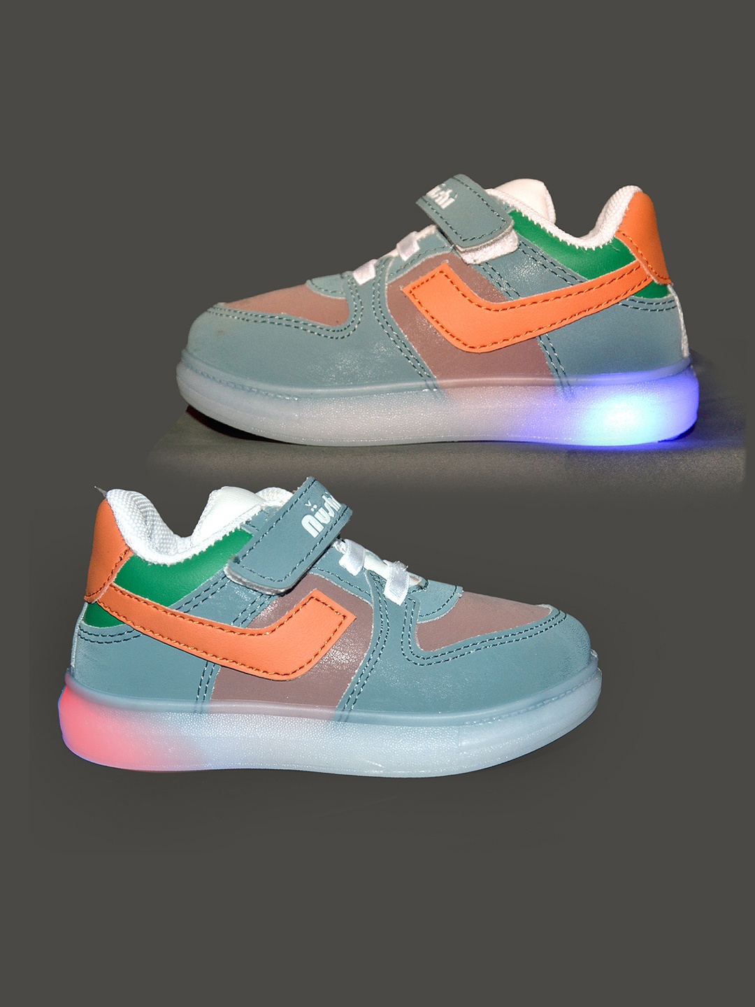 

FEETWELL SHOES Kids Colourblocked LED Sneakers, Grey