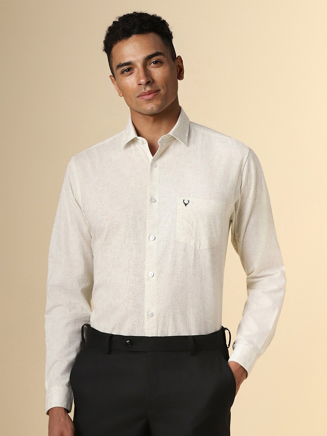 

Allen Solly Cotton Spread Collar Curved Slim Fit Formal Shirt, Cream