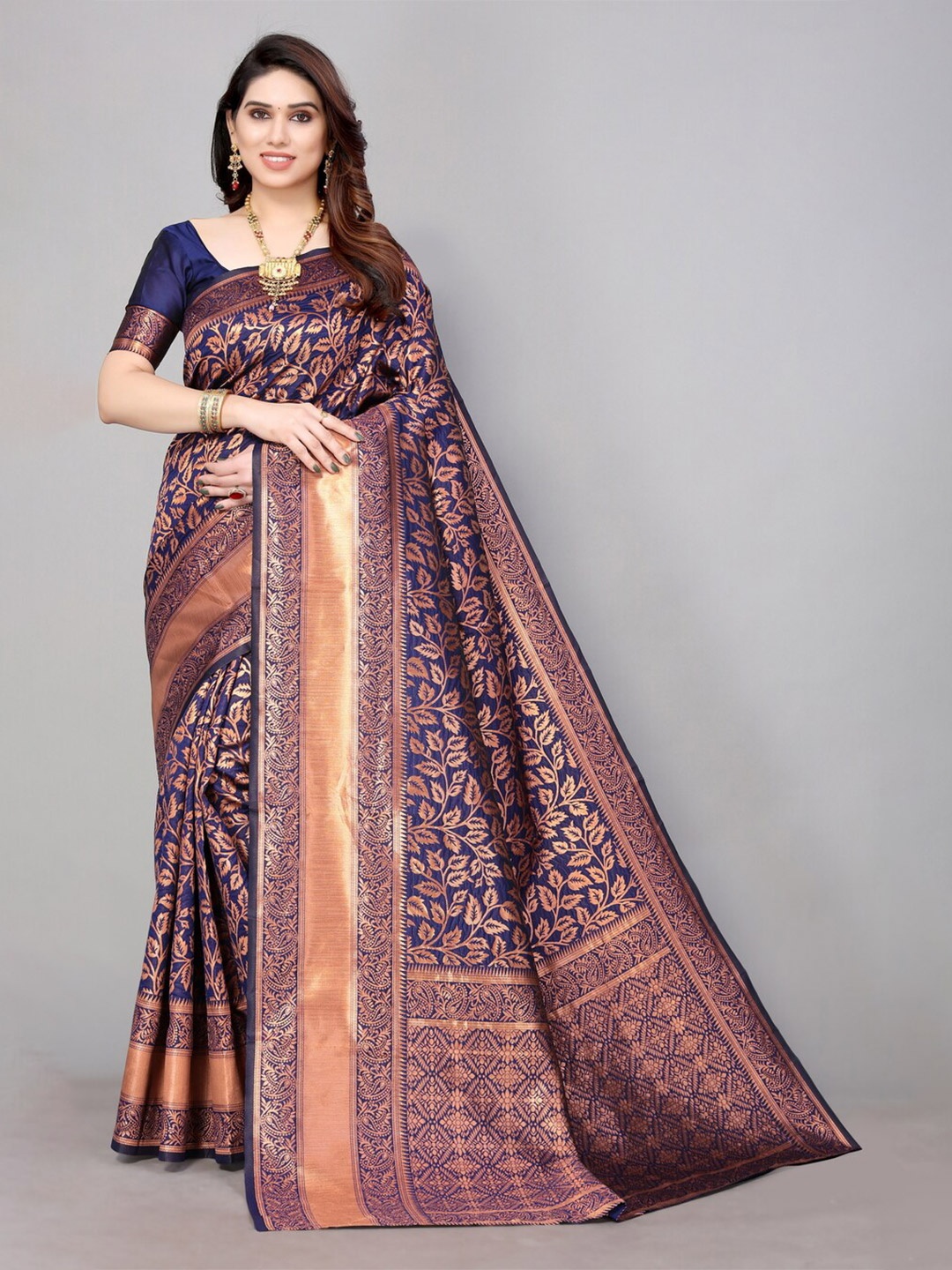 

DIVASTRI Floral Woven Design Zari Banarasi Saree, Navy blue