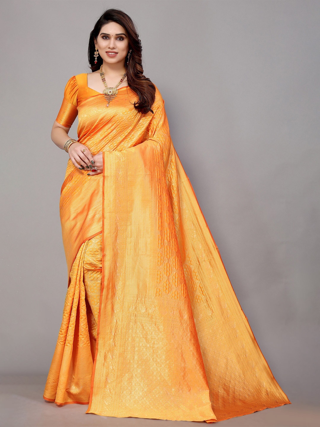 

DIVASTRI Ethnic Motifs Woven Design Zari Banarasi Saree, Yellow