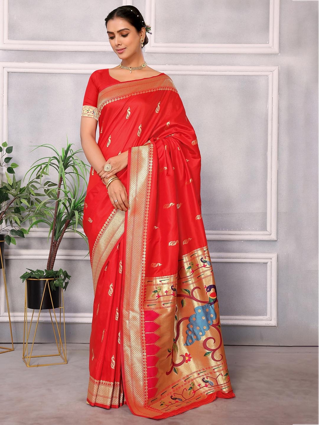 

DIVASTRI Ethnic Motifs Woven Design Zari Silk Cotton Paithani Saree, Red