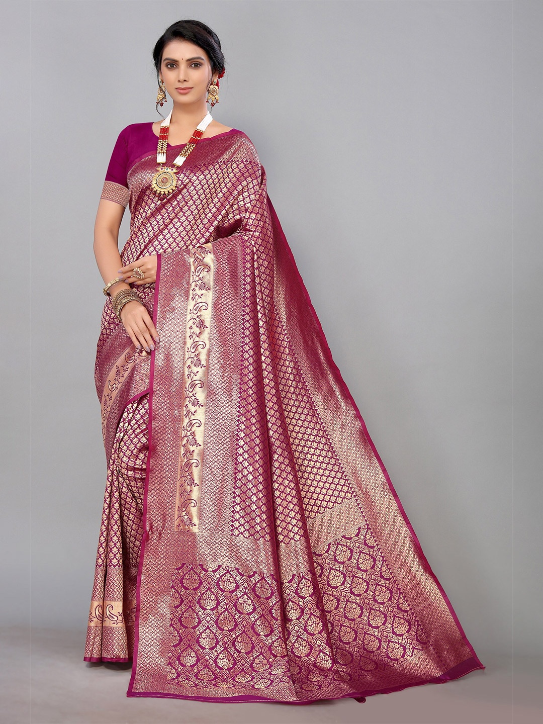 

DIVASTRI Ethnic Motifs Woven Design Zari Silk Cotton Banarasi Saree, Burgundy