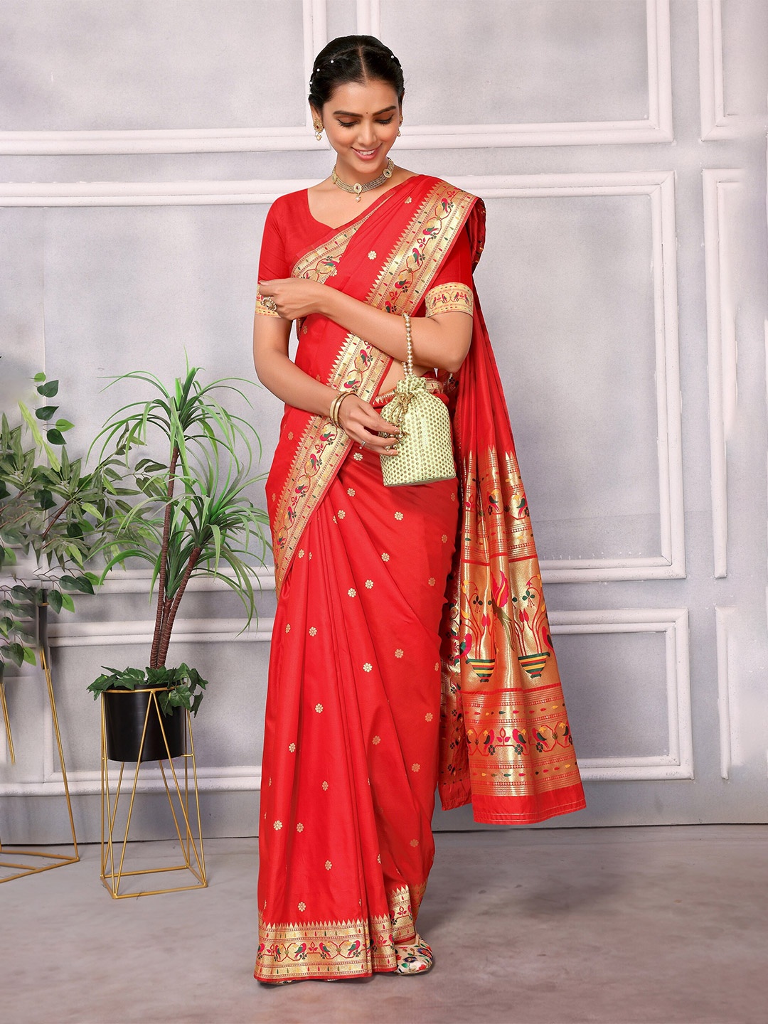 

DIVASTRI Ethnic Motifs Woven Design Zari Silk Cotton Paithani Saree, Red