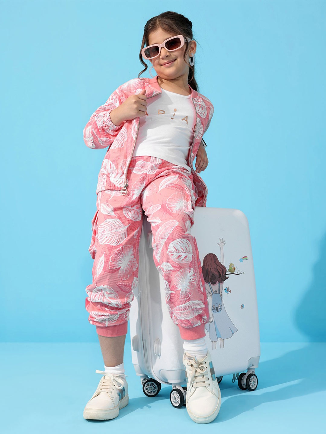 

ARIAS By LARA DUTTA Girls Mandarin Collar Cotton Printed T-shirt with Pyjamas, Pink