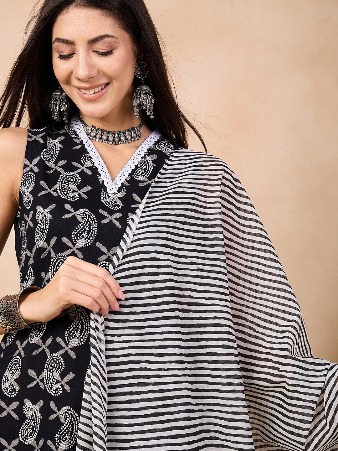 

Anouk Ethnic Motifs Printed Pure Cotton Kurta & Trousers With Dupatta, Black