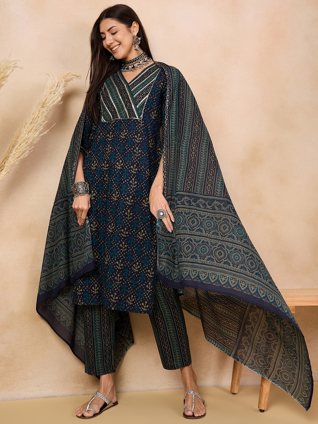 

Anouk Grey Floral Printed V-Neck Pure Cotton Straight Kurta with Trousers & Dupatta