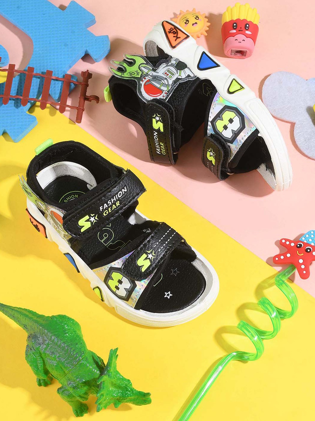 

KATS Boys Printed Anti Skid Sports Sandals, Fluorescent green