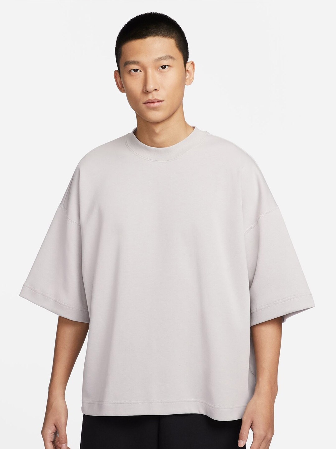 

Nike Sportswear Tech Fleece Re-Imagined Men's Oversized Short-Sleeve Top, Grey