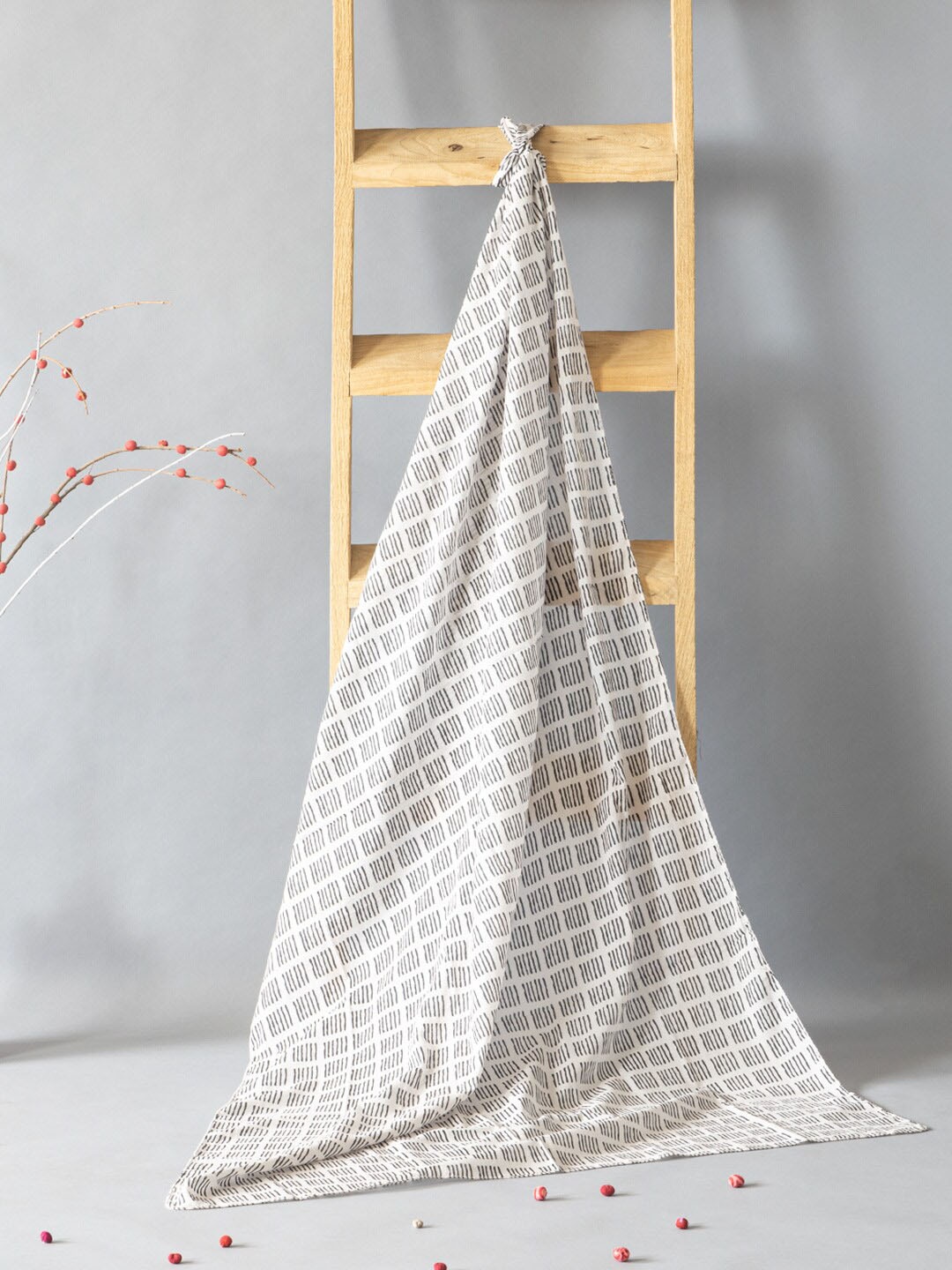 

Contrast Living Geometric Printed Pure Cotton Scarf, White