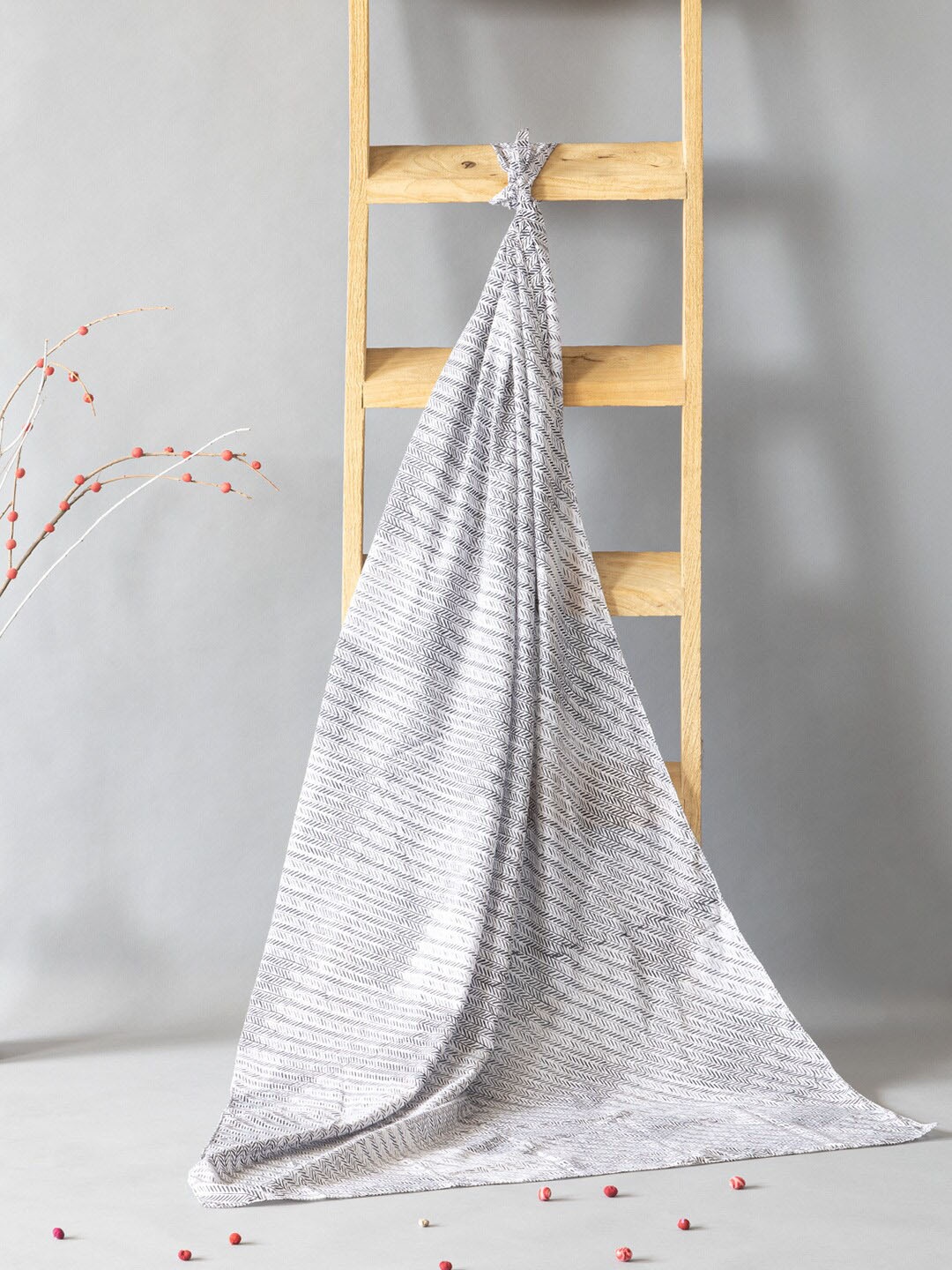 

Contrast Living Geometric Printed Pure Cotton Scarf, White