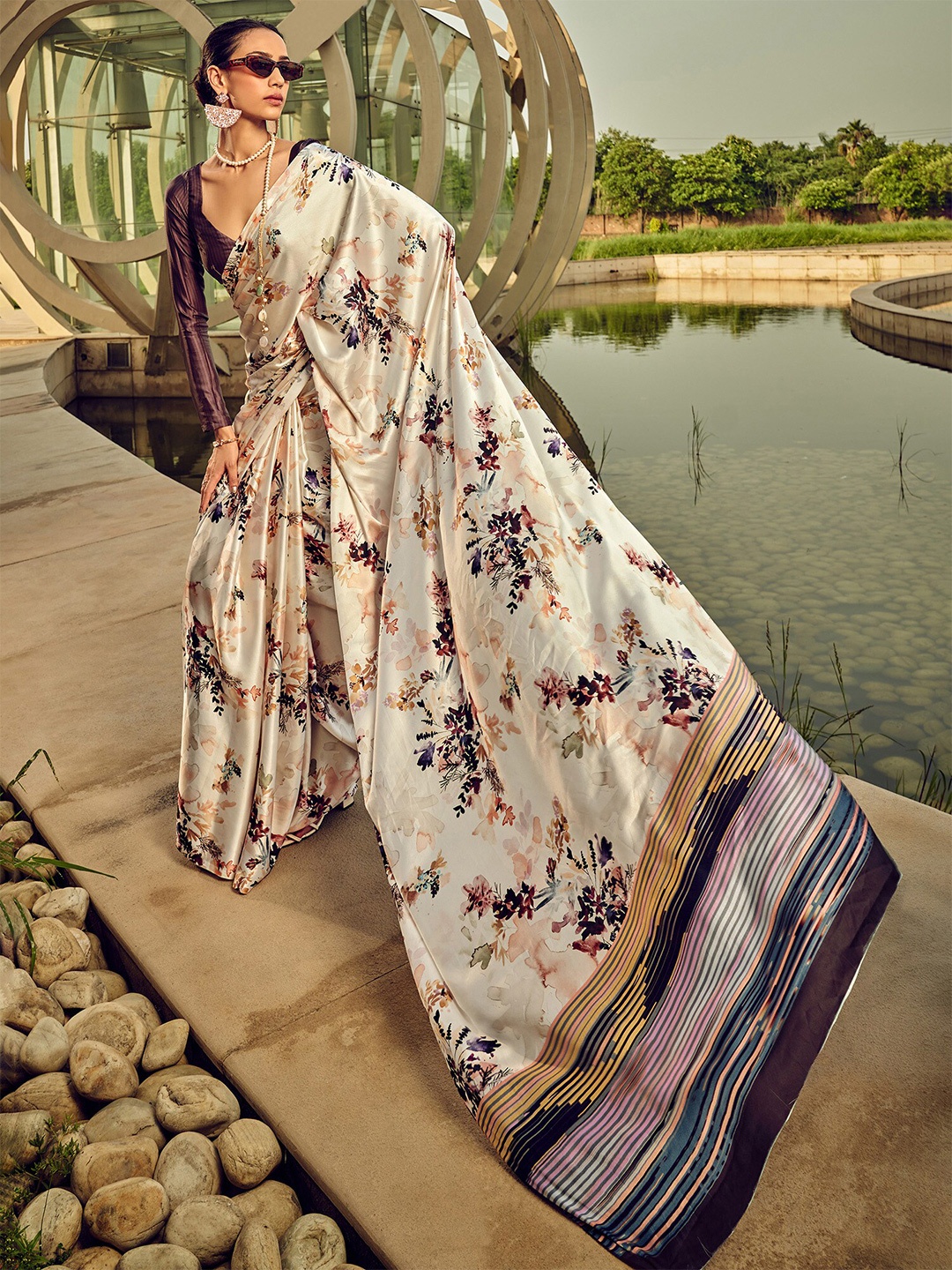 

elora Floral Printed Satin Saree, White