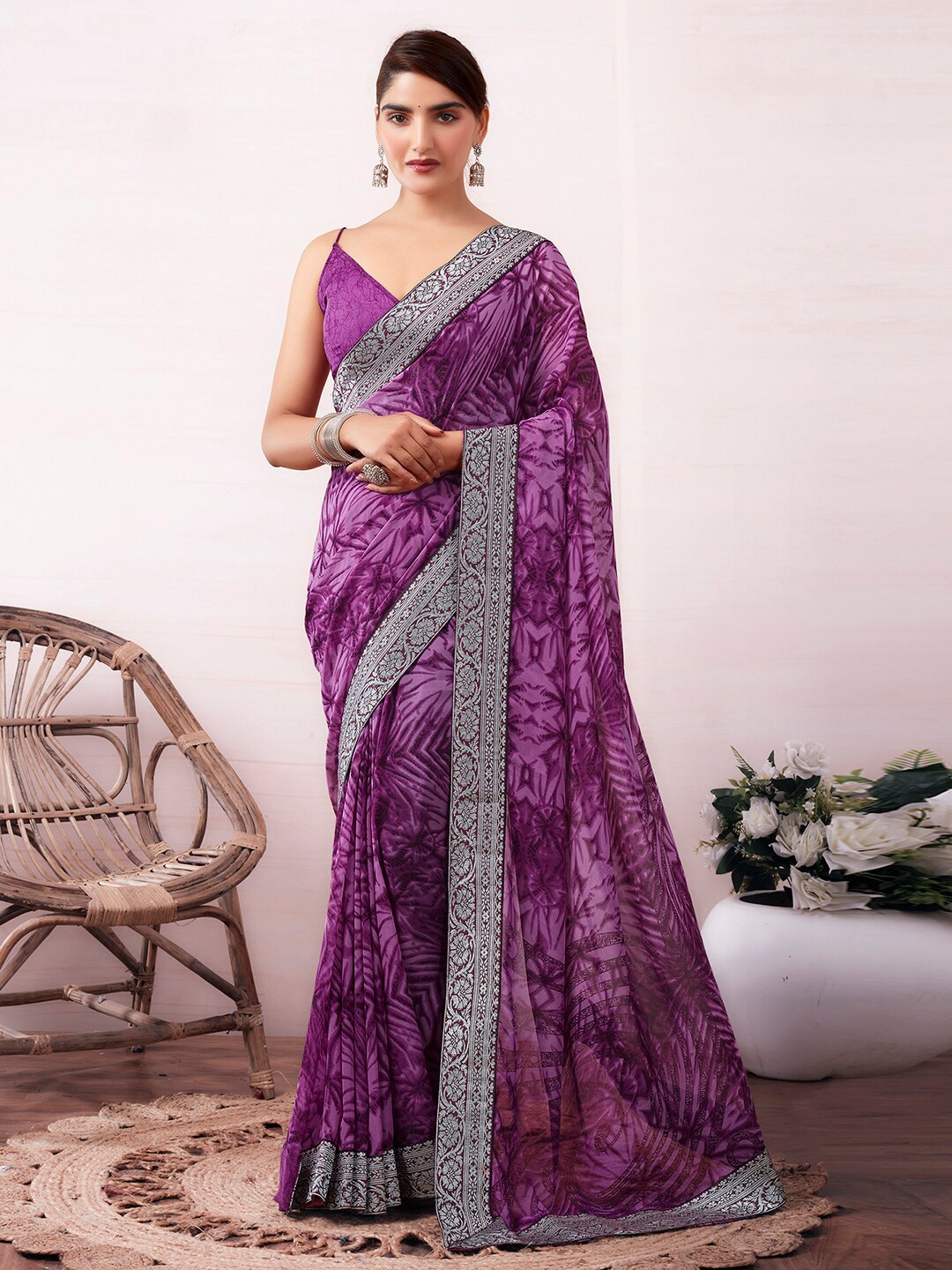 

Mitera Abstract Printed Woven Design Zari Maheshwari Saree, Purple