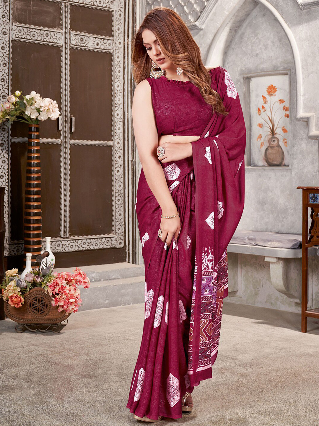 

Mitera Floral Printed Saree, Pink