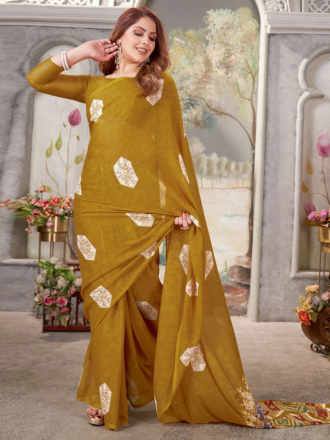 

Mitera Floral Printed Saree, Mustard