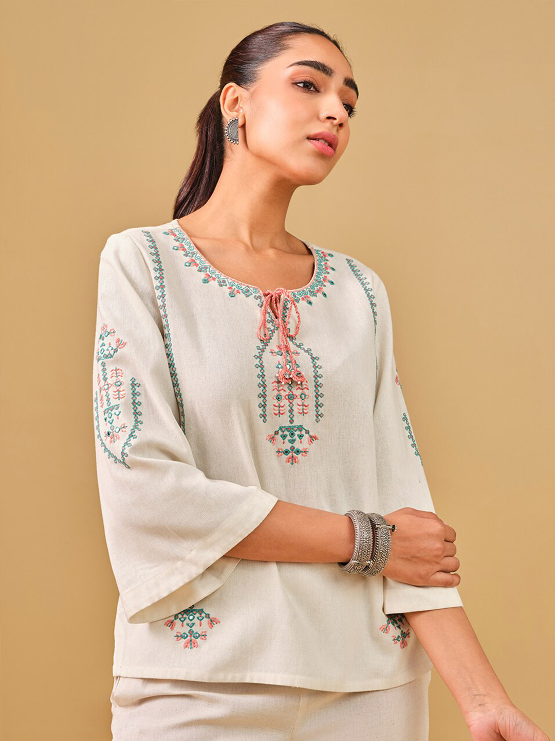 

Global Desi Floral Printed Tie-Up Neck Top, Off white