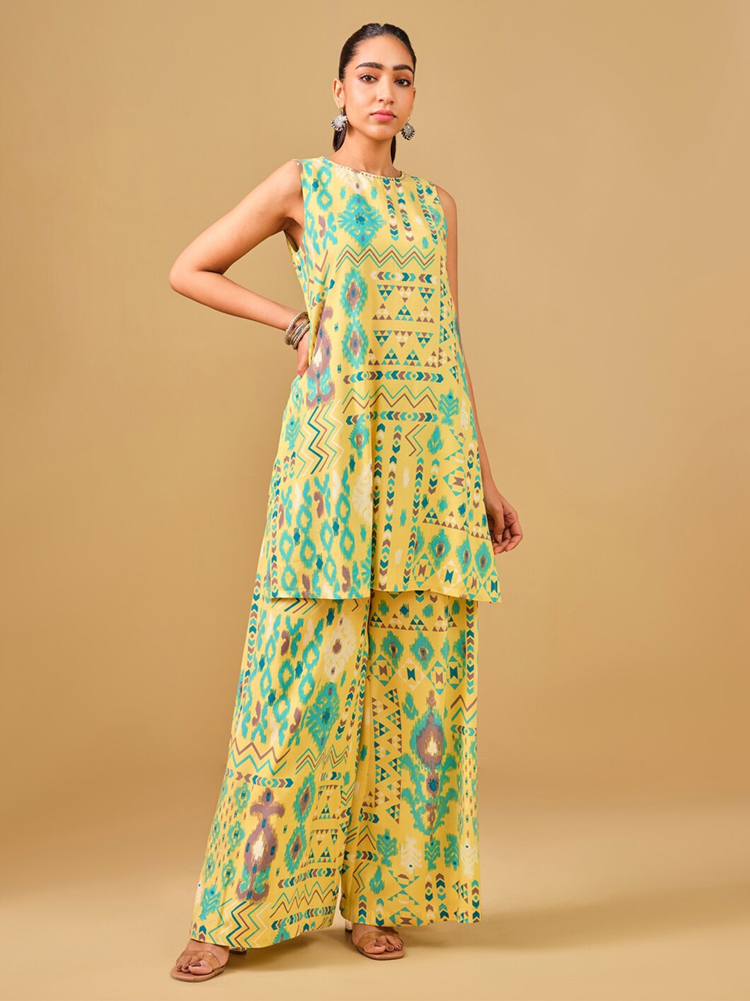 

Global Desi Printed Round Neck Sleeveless Tunic With Palazzos, Yellow