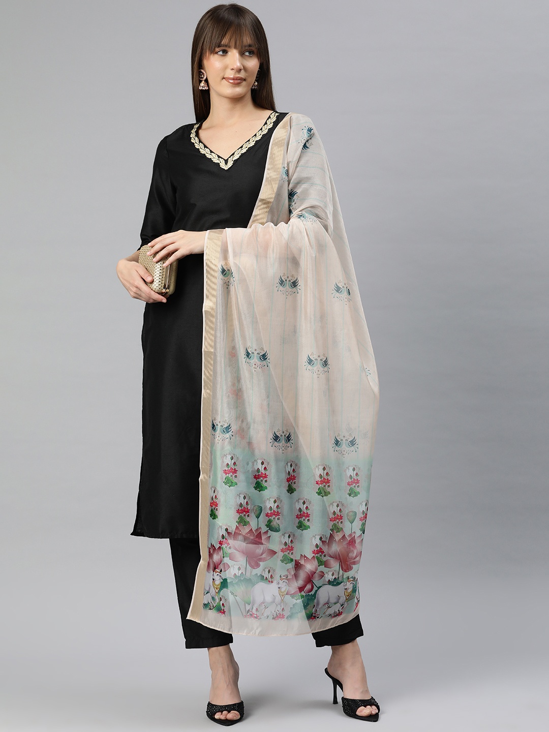 

Silk Land Printed Kalamkari Dupatta with Zari, Beige