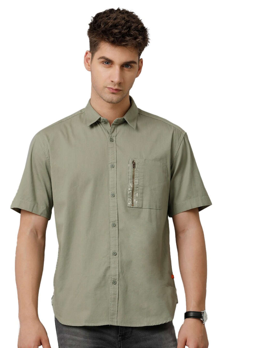 

Voi Jeans Comfort Boxy Fit Opaque Cotton Casual Shirt, Green