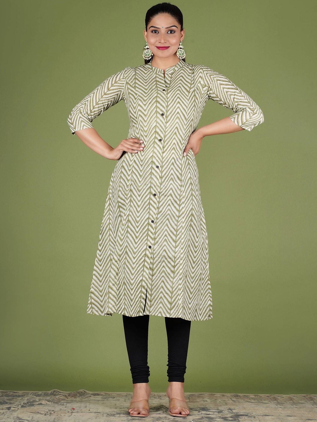 PARIKSHIT Chevron Printed Block Print Mandarin Collar A-Line Kurta, Grey