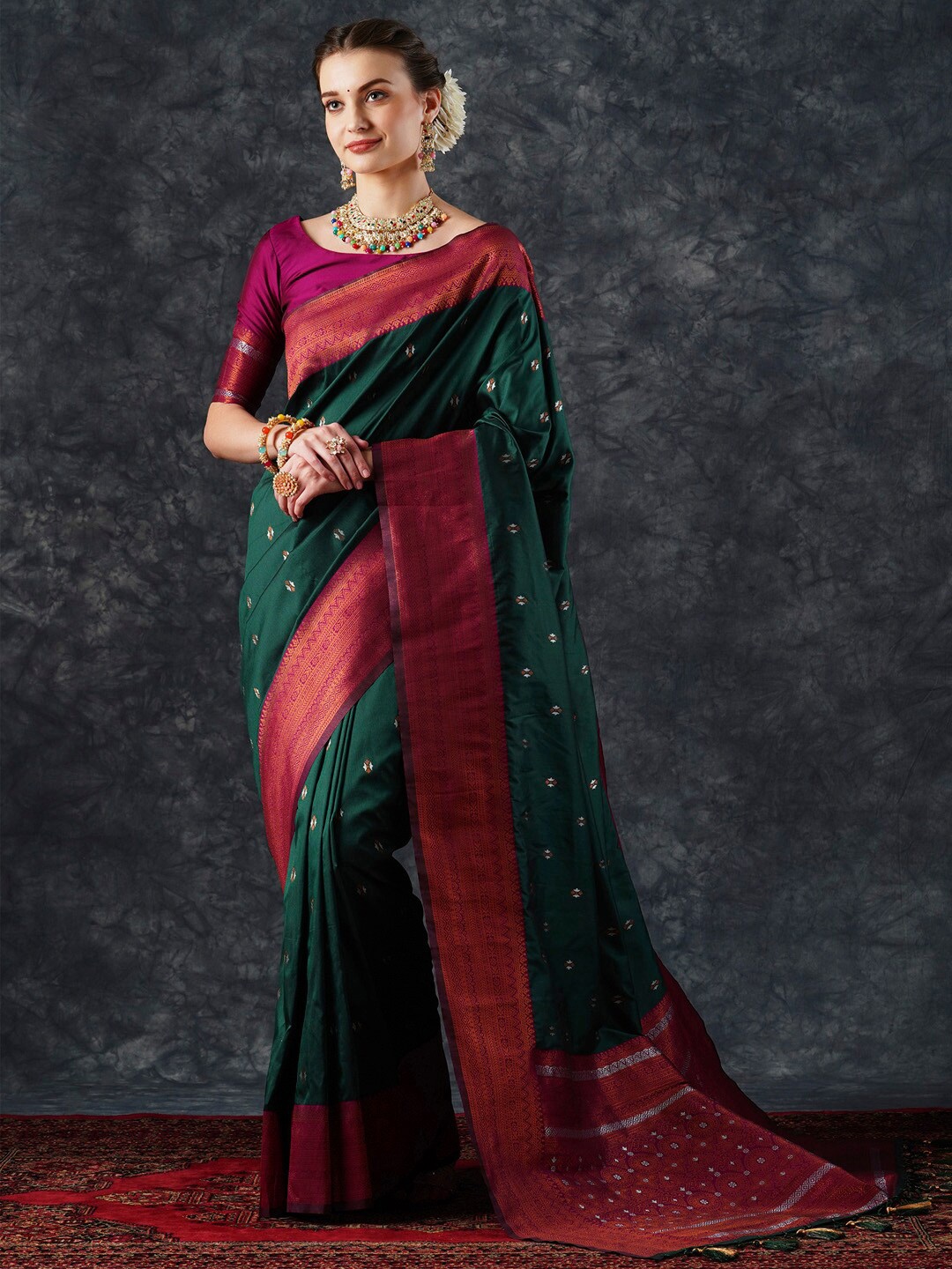

Mitera Woven Design Zari Silk Blend Banarasi Saree, Green