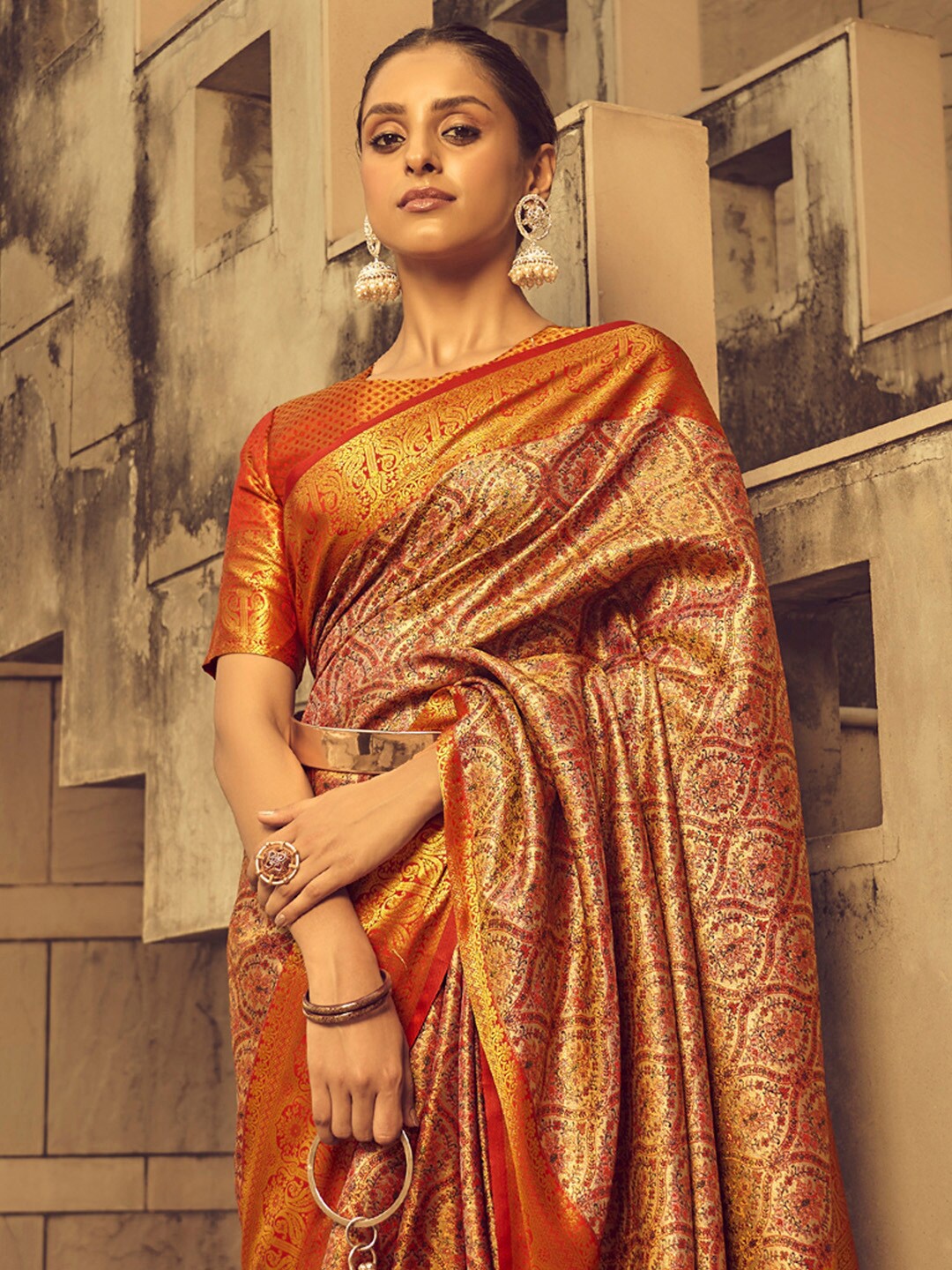 

Mitera Ethnic Motifs Woven Design Zari Silk Blend Kanjeevaram Saree, Beige