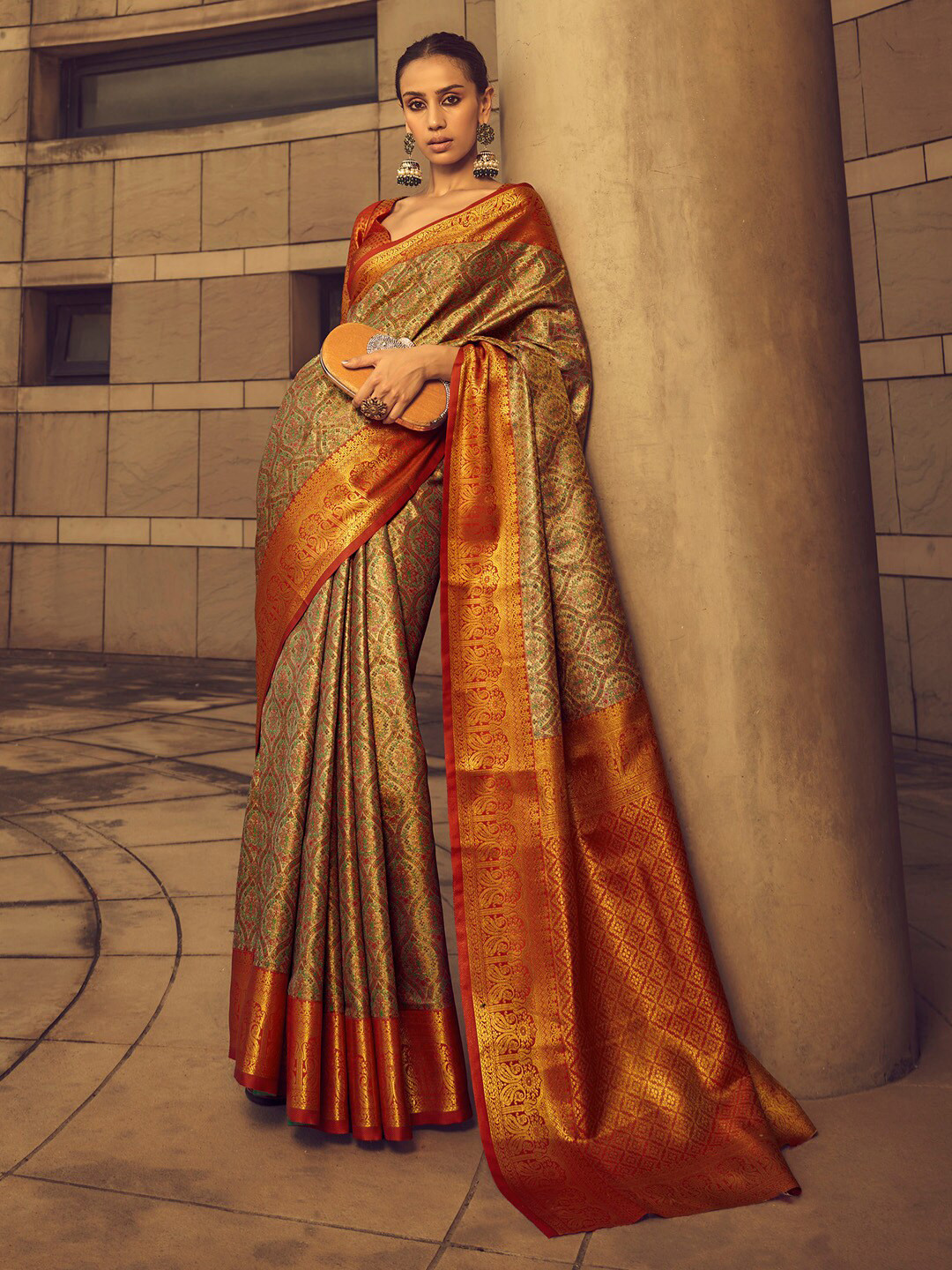 

Mitera Ethnic Motifs Woven Design Zari Silk Blend Kanjeevaram Saree, Gold
