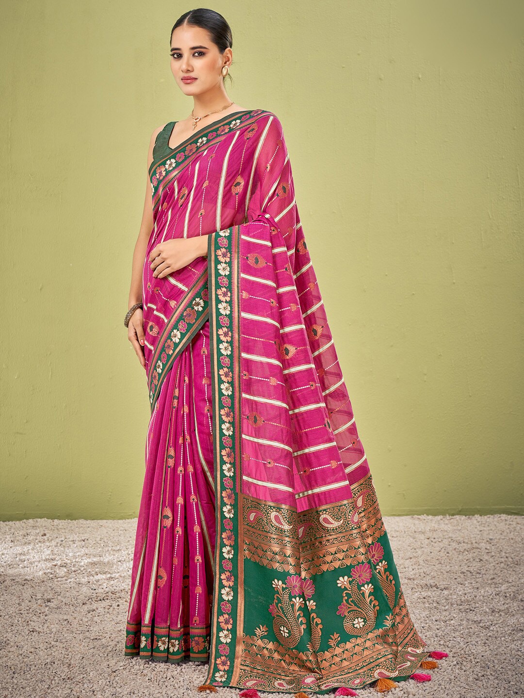 

Mitera Woven Design Zari Banarasi Saree, Pink