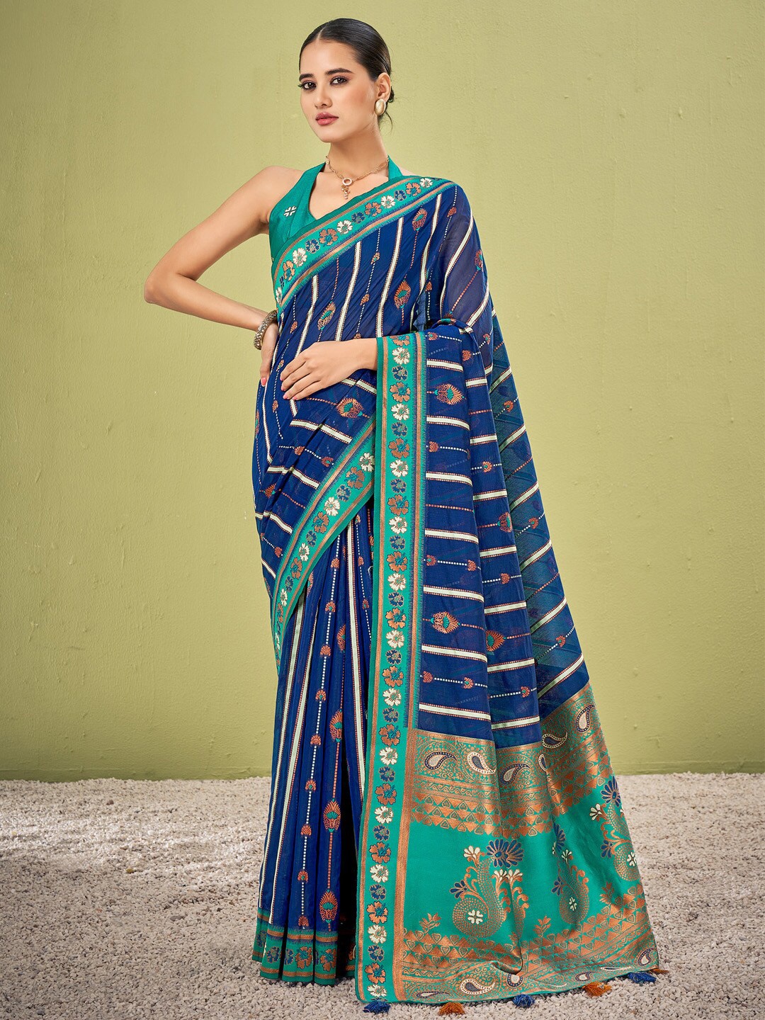 

Mitera Woven Design Zari Banarasi Saree, Navy blue