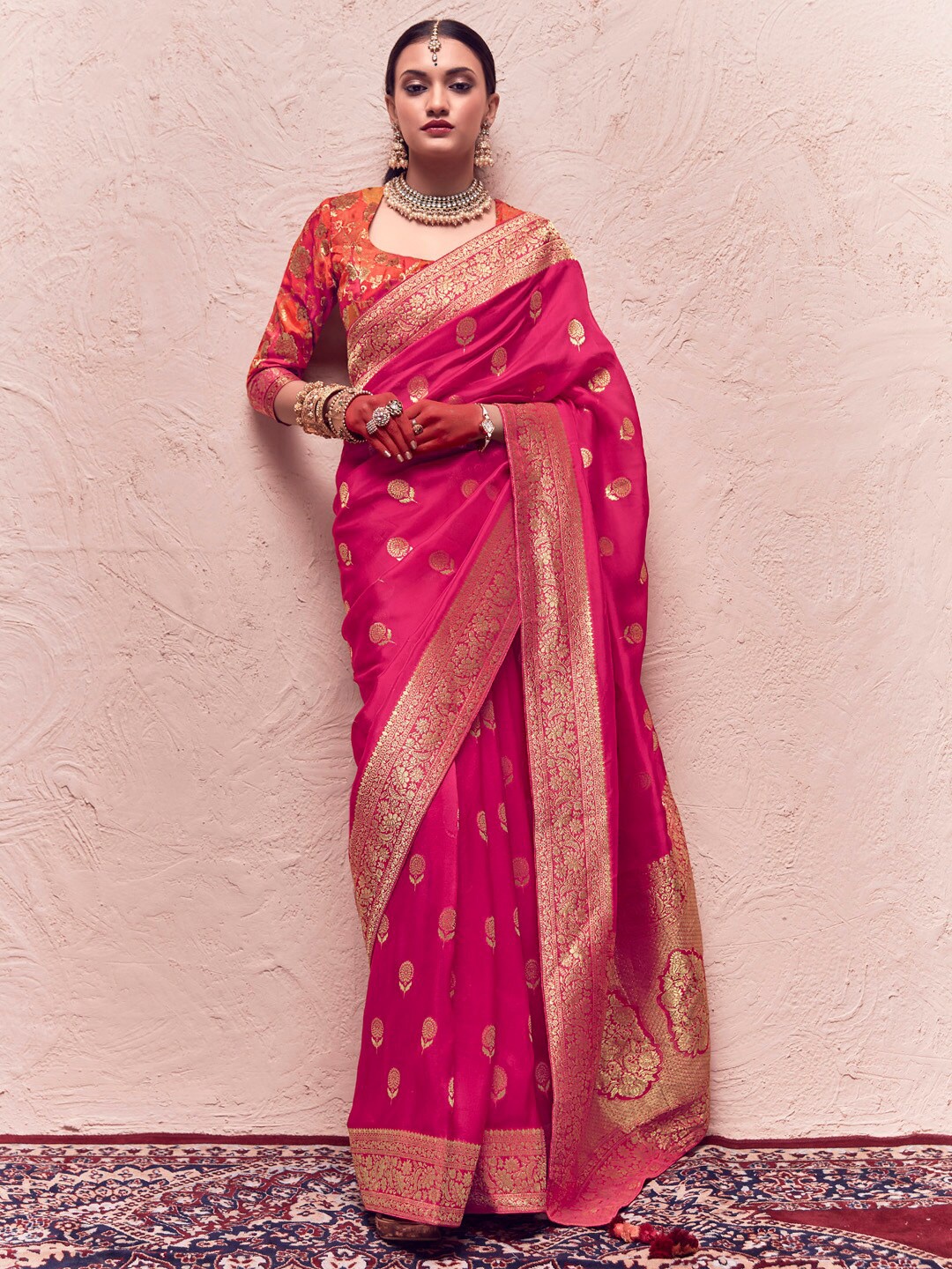 

Mitera Ethnic Motifs Woven Design Zari Banarasi Saree, Pink